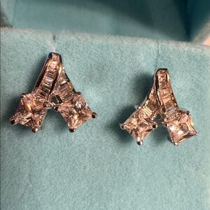 3073 Swarovski Crystal Elements post Earrings